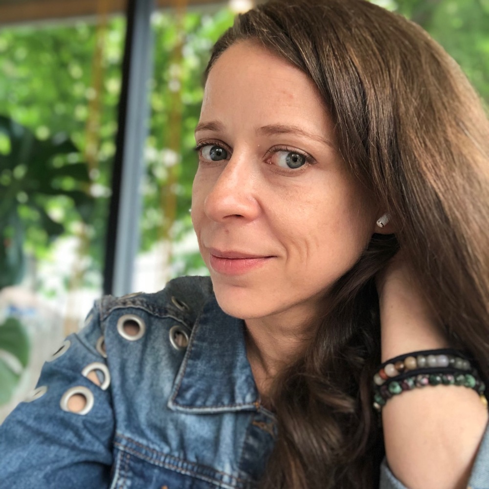 Meet your Posher, Yana